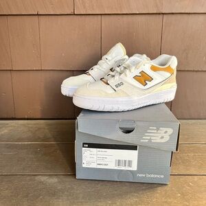 New Balance 550 New in box! Super cute white/brown colors.